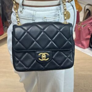 Pre-owned BJ1109905021 Chanel  CF Gold coin  Lambskin Shouder Bag