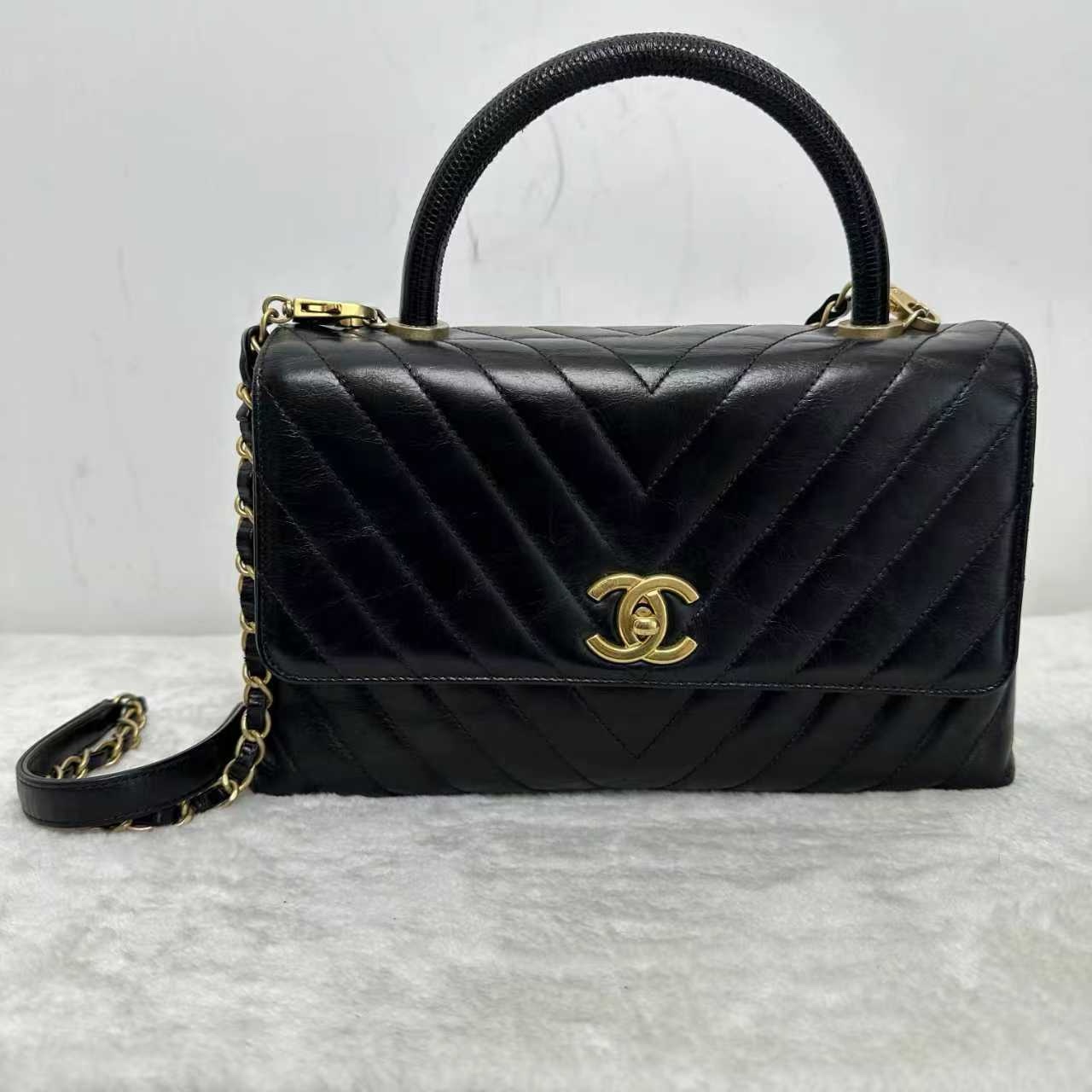 Pre-owned Chanel BJ2018 Coco Handle Black Calfskin & PythonHandle Handbag Crossbody Bag