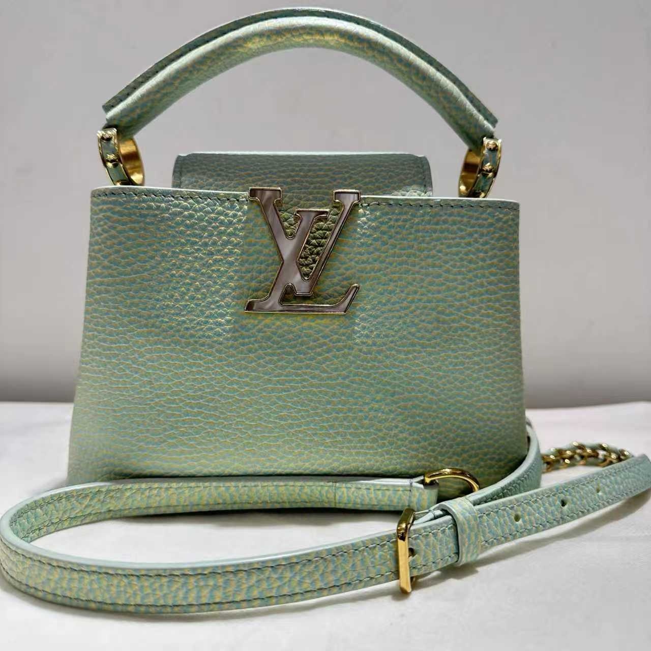 Louis Vuitton  Capucines Green Calfskin Handbag Crossbody Bag Pre-Owned with Gold Hardware & Chain Strap