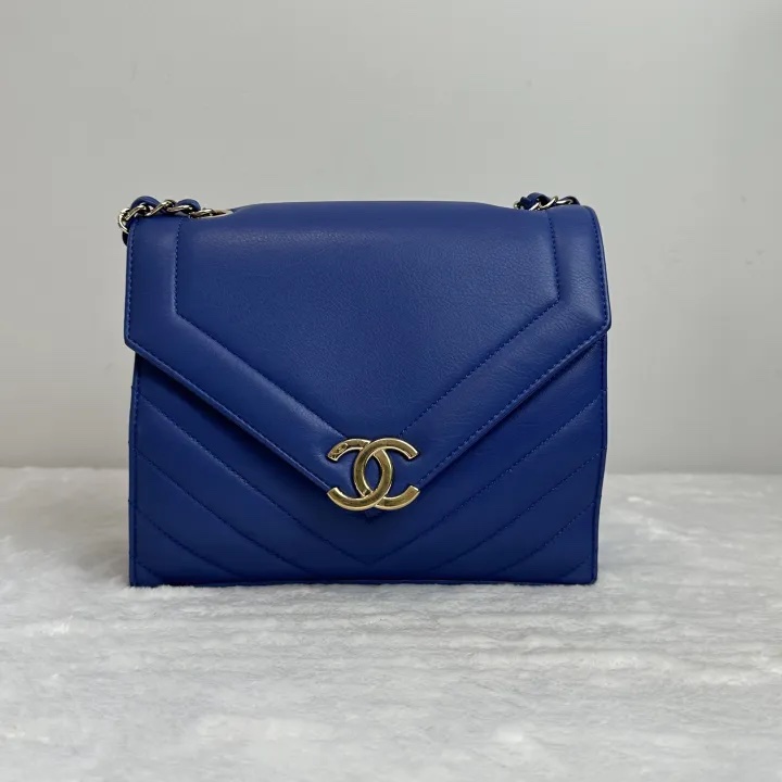 Pre-owned Chanel Classic Flap V-Stitch Messenger Bag Blue Gold Cowhide Shoulder Bag Crossbody Bag BJ2018-2019