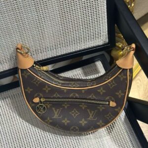 Pre-owned BJ1109905012 Louis Vuitton  Loop Hobo Monogram Canvas Shoulder Bag