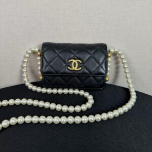 Pre-owned BJ110210408 Chanel Woc Mini Lambskin Shouder Bag