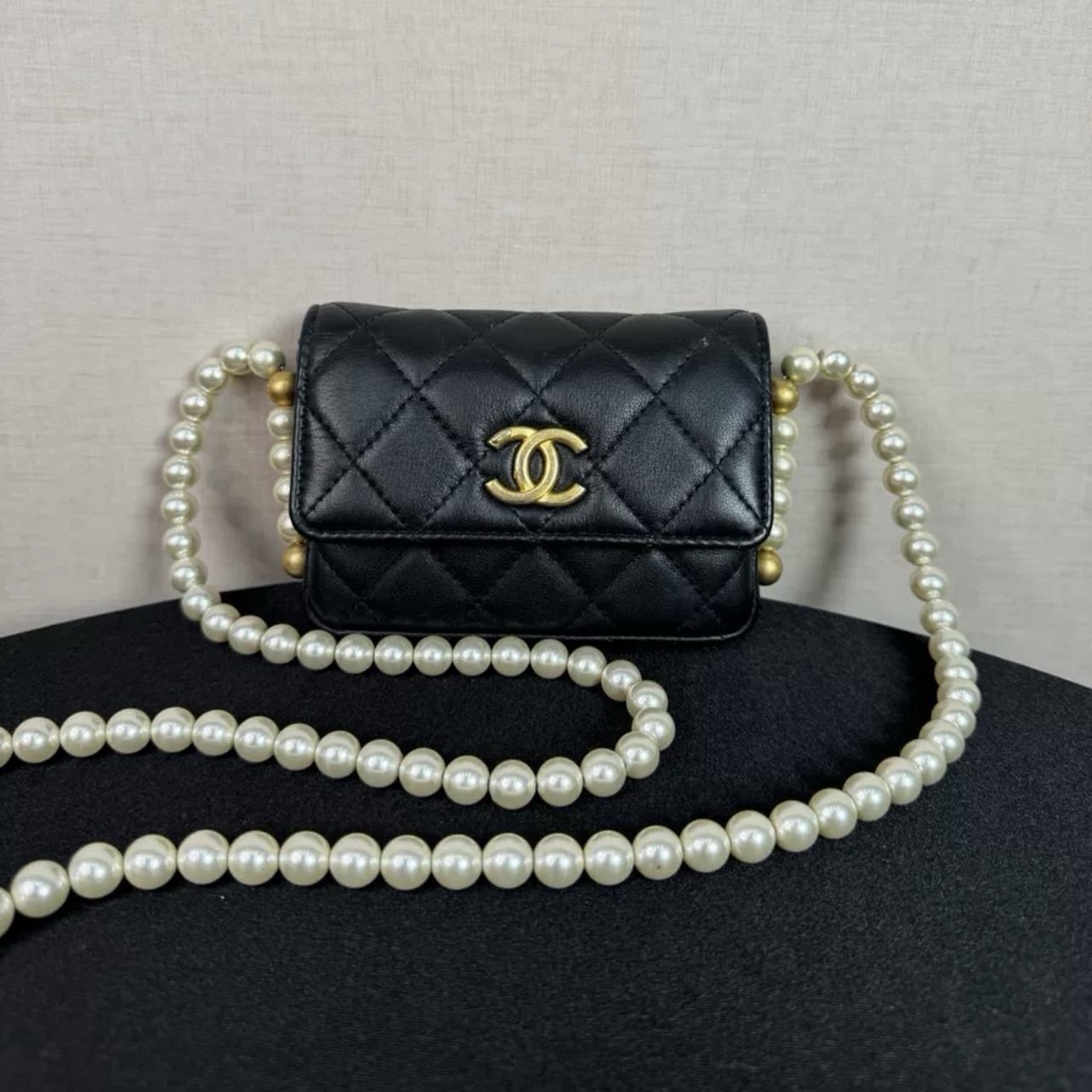 Pre-owned BJ110210408 Chanel Woc Mini Lambskin Shouder Bag